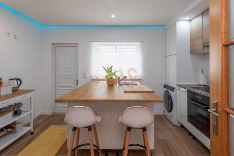 Moradia Geminada com Sótão, Terraço e Espaço Exterior | Quinta do Conde