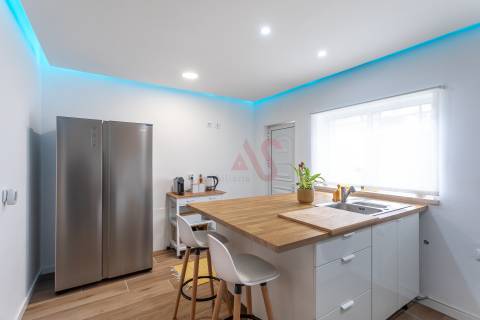 Moradia Geminada com Sótão, Terraço e Espaço Exterior | Quinta do Conde