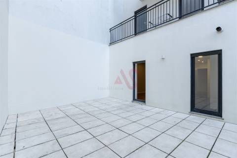 Apartamento T1 com Terraço e Garagem localizado em Leça da Palmeira
