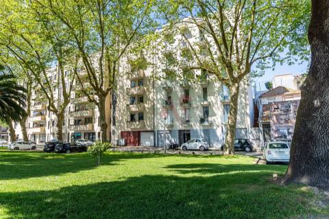 Apartamento T1 com Terraço e Garagem localizado em Leça da Palmeira