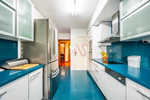 Apartamento T4 de luxo com vistas mar em Leça da Palmeira