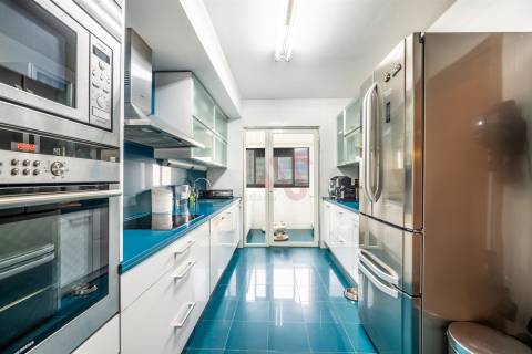 Apartamento T4 de luxo com vistas mar em Leça da Palmeira