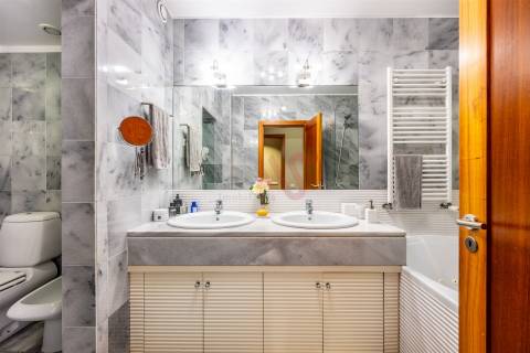 Apartamento T4 de luxo com vistas mar em Leça da Palmeira