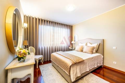 Apartamento T4 de luxo com vistas mar em Leça da Palmeira