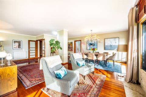 Apartamento T4 de luxo com vistas mar em Leça da Palmeira