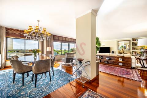 Apartamento T4 de luxo com vistas mar em Leça da Palmeira