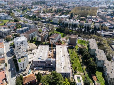 Apartamento T1+1 em construção localizado em Paranhos