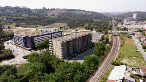 Apartamento T2 com suíte e Varanda localizado em Valongo