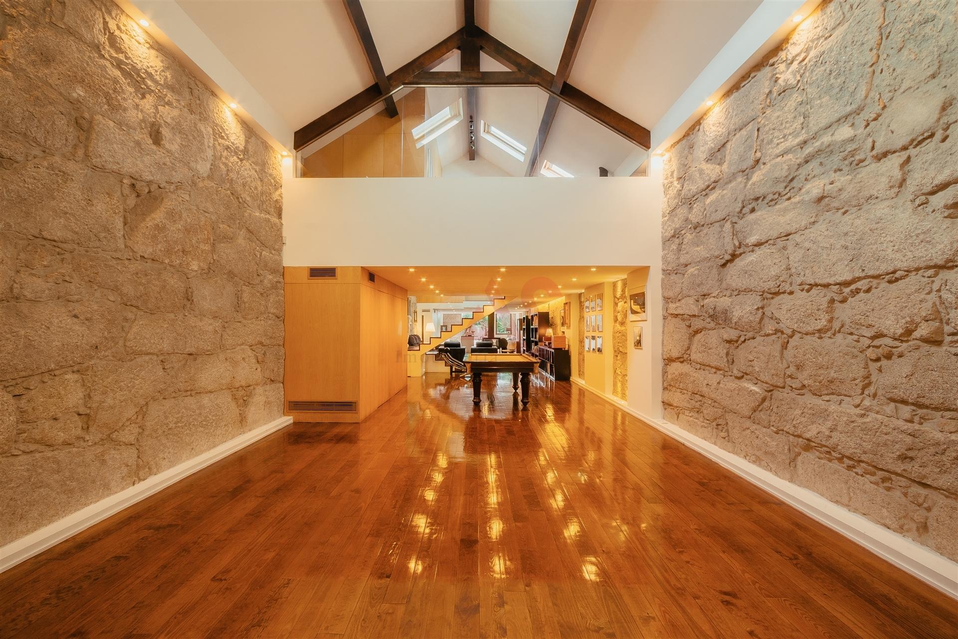 Moradia de luxo localizada no coração da cidade do Porto