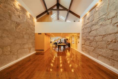 Moradia de luxo localizada no coração da cidade do Porto