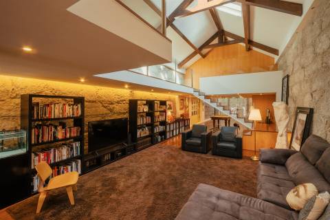 Moradia de luxo localizada no coração da cidade do Porto