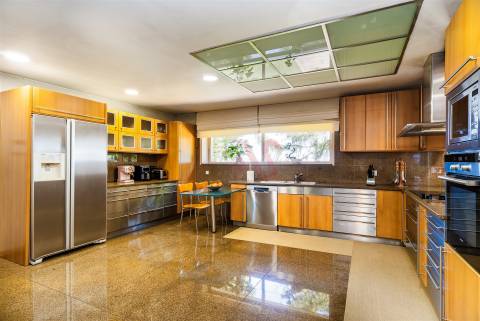 Quinta com 14.000m2 situada em pleno centro da cidade de Lousada