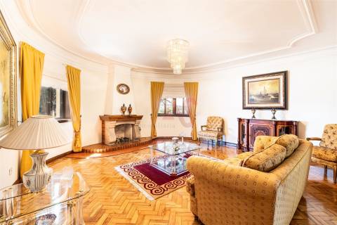 Quinta com 14.000m2 situada em pleno centro da cidade de Lousada