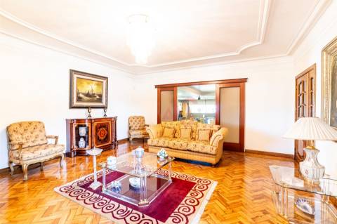 Quinta com 14.000m2 situada em pleno centro da cidade de Lousada