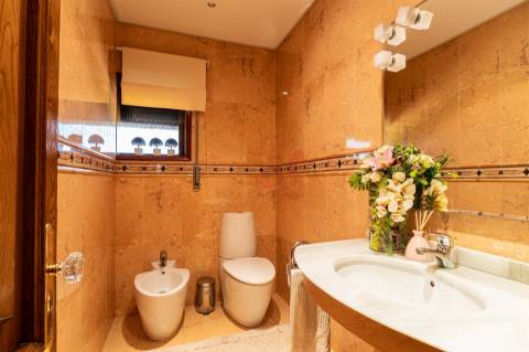 Quinta com 14.000m2 situada em pleno centro da cidade de Lousada