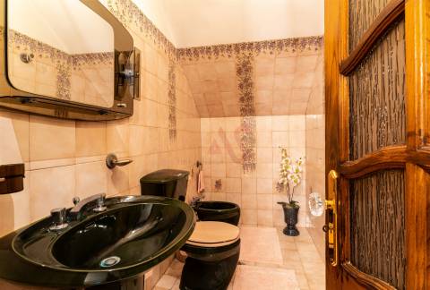 Quinta com 14.000m2 situada em pleno centro da cidade de Lousada