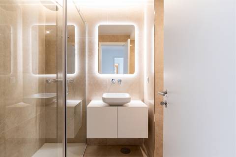 Apartamento T3 com Master Suíte e varanda localizado em Arca d’Água