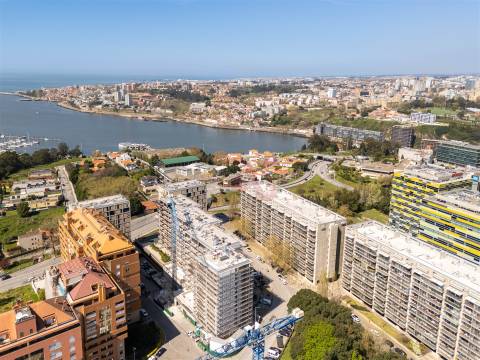 Apartamento T0 com Varanda em Vila Nova de Gaia