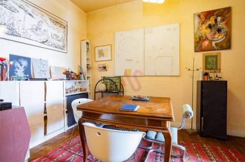 Apartamento T3+2 com Vista Deslumbrante sobre o Rio Tejo – Lisboa