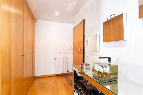 Apartamento T2 com vista panorâmica no Arrábida Plaza – Vila Nova de Gaia