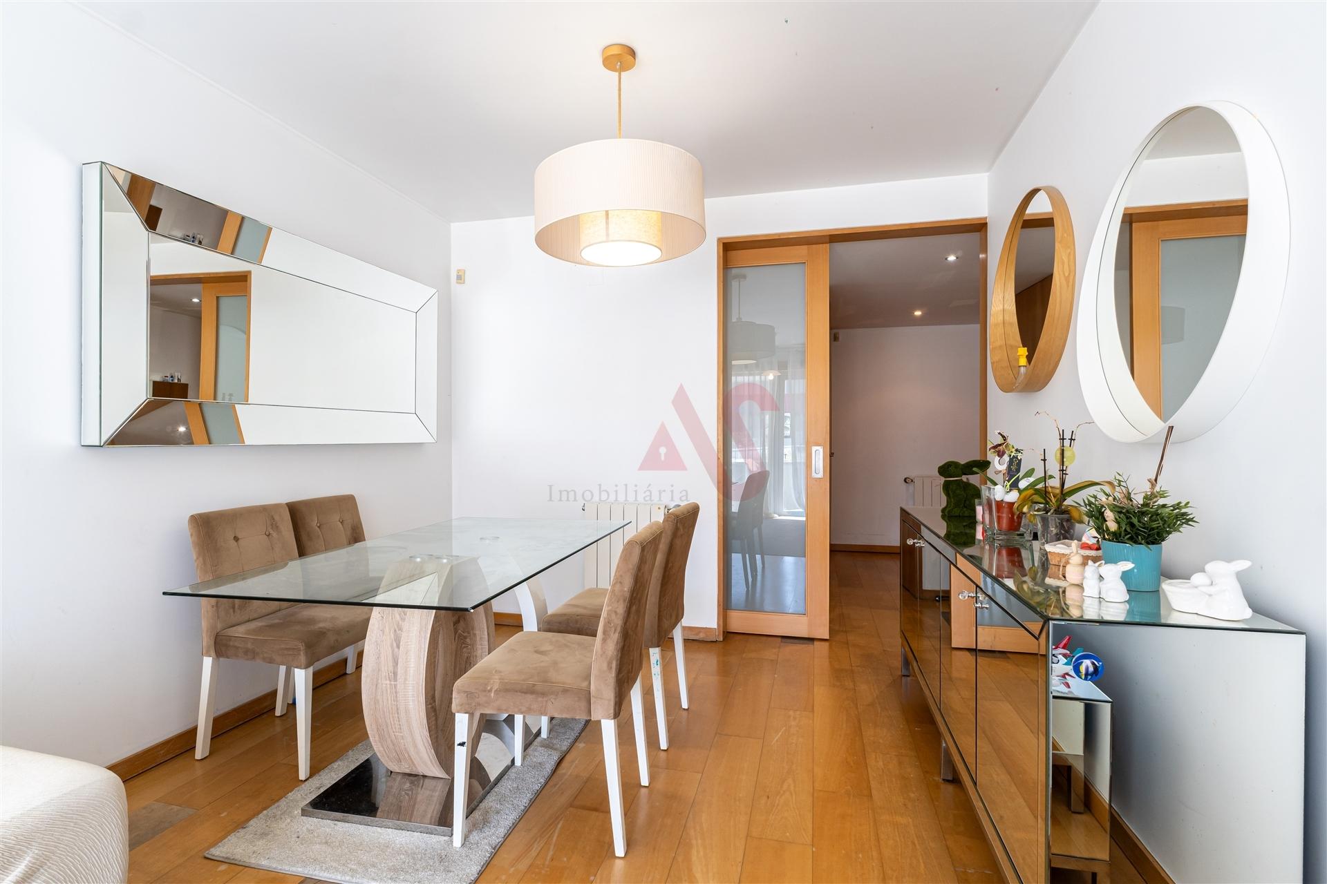 Apartamento T2 com vista panorâmica no Arrábida Plaza – Vila Nova de Gaia