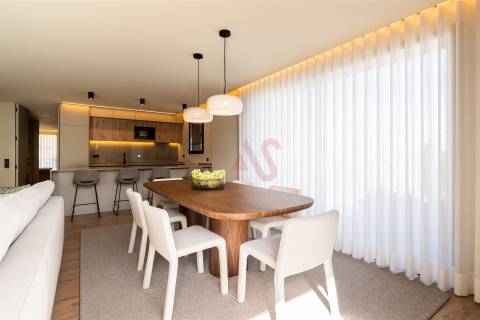 Apartamento T2 inserido no empreendimento Santos Silva em Vila Nova de Gaia