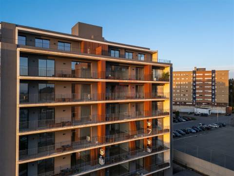 Apartamento T2 inserido no empreendimento Santos Silva em Vila Nova de Gaia