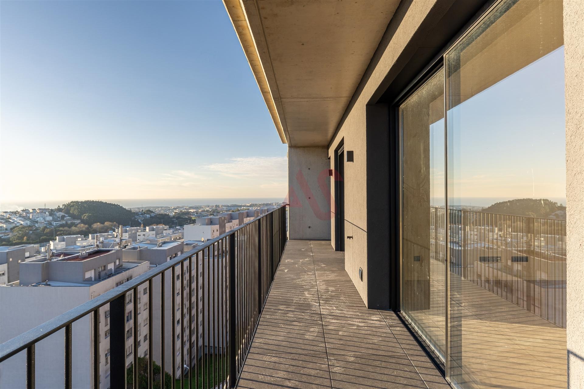 Apartamento T2 inserido no empreendimento Santos Silva em Vila Nova de Gaia