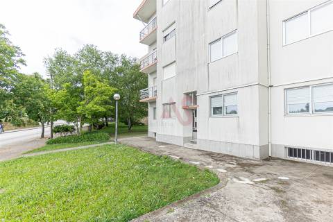 Apartamento T4 para arrendamento no Castêlo da Maia