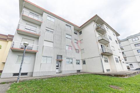 Apartamento T4 para arrendamento no Castêlo da Maia