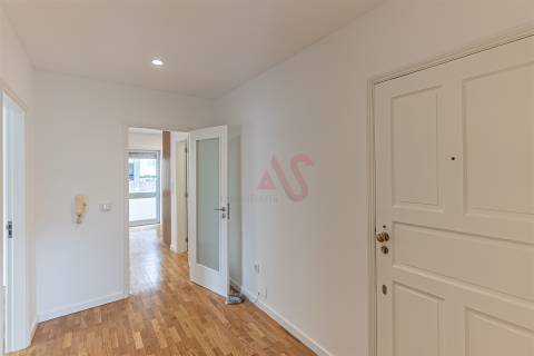 Apartamento T4 para arrendamento no Castêlo da Maia