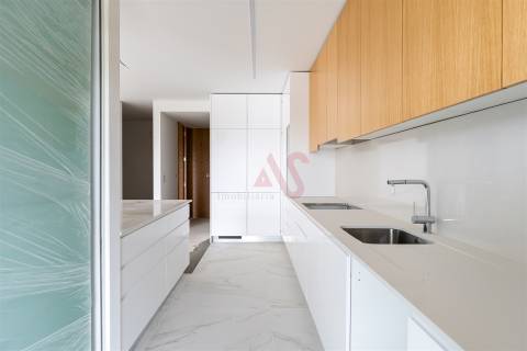 Apartamento T1 com varanda localizado no empreendimento Alta Vista