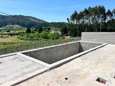 Moradia Térrea T3 com Piscina | Nova | Leitões, Guimarães