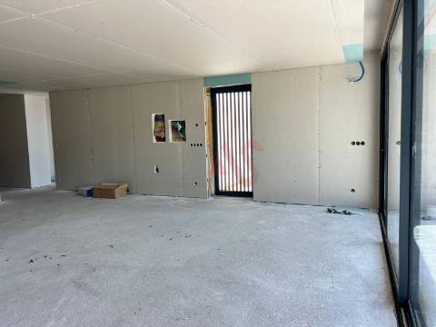 Moradia Térrea T3 com Piscina | Nova | Leitões, Guimarães