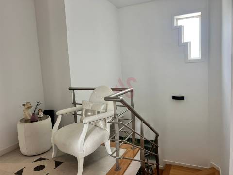 Moradia T3 em Guardizela, Guimarães, com Piscina, Campo de Ténis e 2.700 m² de Terreno
