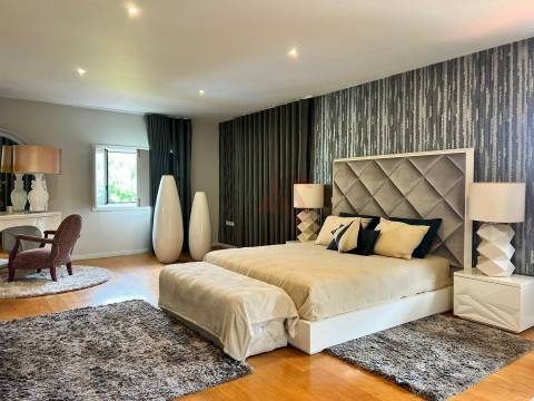 Moradia T3 em Guardizela, Guimarães, com Piscina, Campo de Ténis e 2.700 m² de Terreno