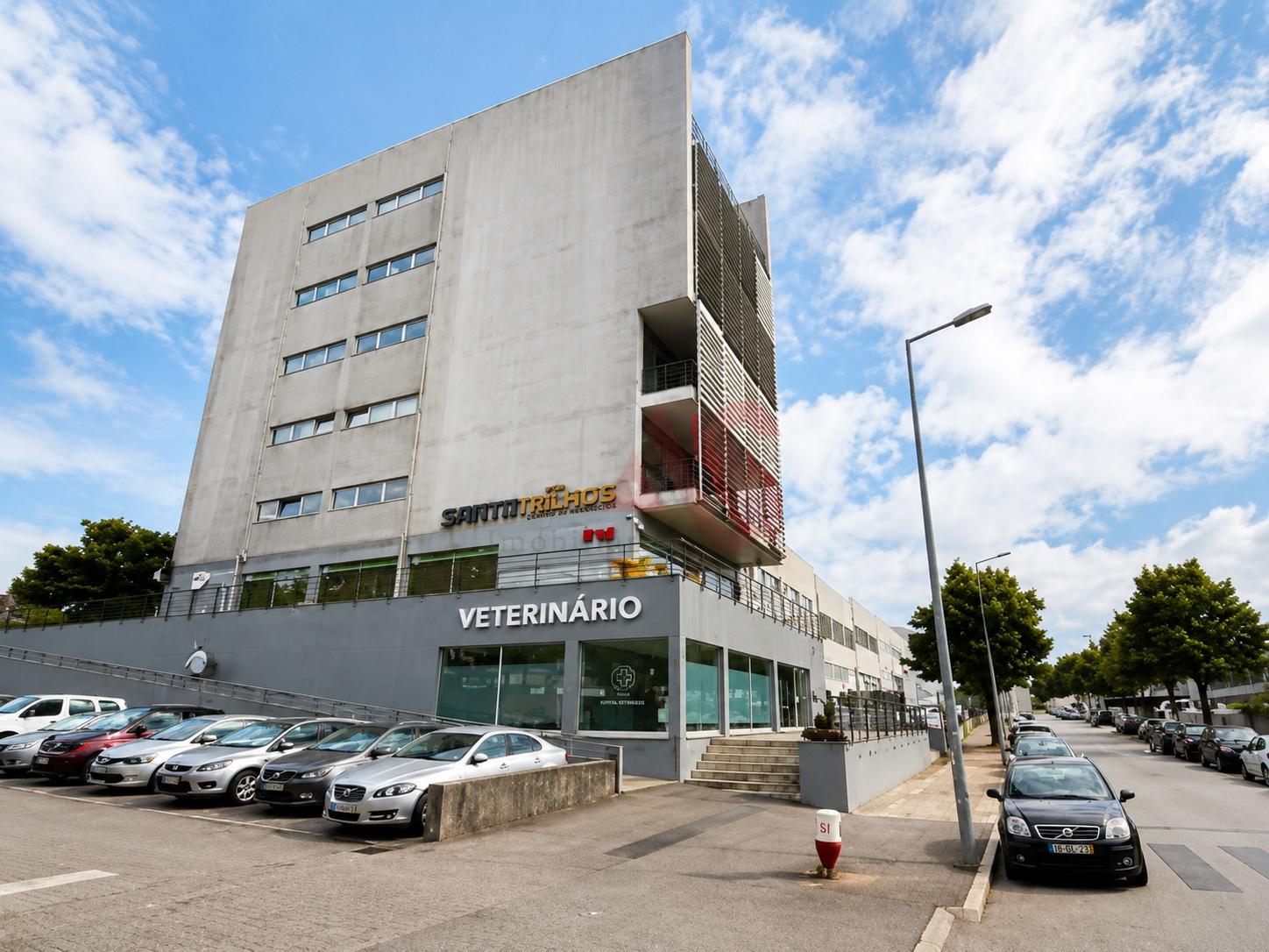 Sala Privada para Arrendamento com 16,5 m² inserida num Escritório em Ermesinde