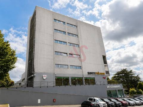 Sala Privada para Arrendamento com 16,5 m² inserida num Escritório em Ermesinde