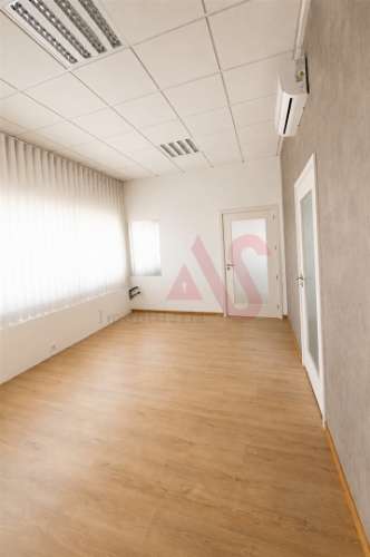 Sala Privada para Arrendamento com 16,5 m² inserida num Escritório em Ermesinde