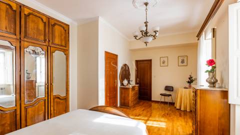 Quinta T9 com Piscina e Terreno de Cultivo em Santo Tirso