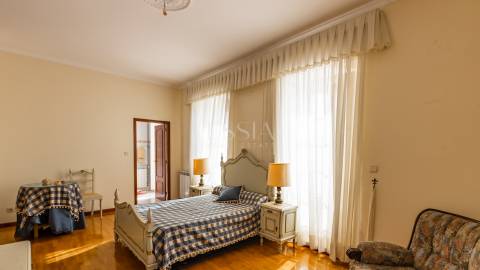 Quinta T9 com Piscina e Terreno de Cultivo em Santo Tirso