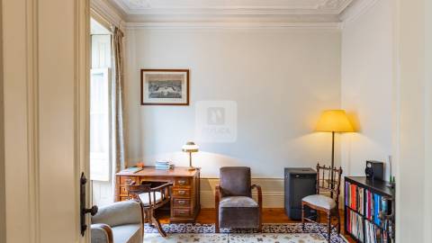 Moradia T4 na 2ª linha de Mar na Foz do Douro | zona ARU