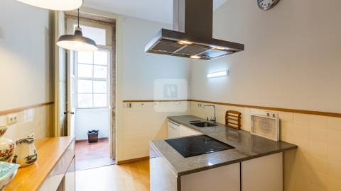 Moradia T4 na 2ª linha de Mar na Foz do Douro | zona ARU