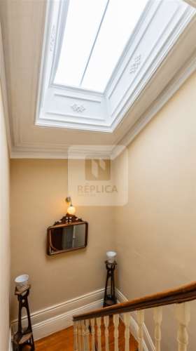 Moradia T4 na 2ª linha de Mar na Foz do Douro | zona ARU