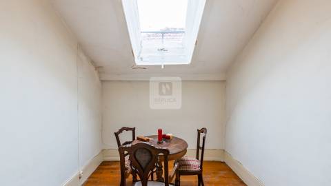 Moradia T4 na 2ª linha de Mar na Foz do Douro | zona ARU