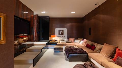 Apartamento T3+1 com vistas de Rio e Mar na Foz do Douro