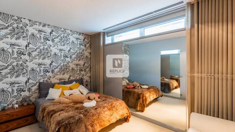 Apartamento T3+1 com vistas de Rio e Mar na Foz do Douro