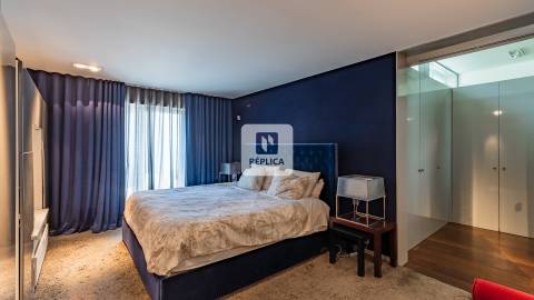 Apartamento T3+1 com vistas de Rio e Mar na Foz do Douro