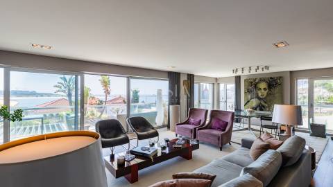 Apartamento T3+1 com vistas de Rio e Mar na Foz do Douro