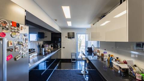 Apartamento T3+1 com vistas de Rio e Mar na Foz do Douro